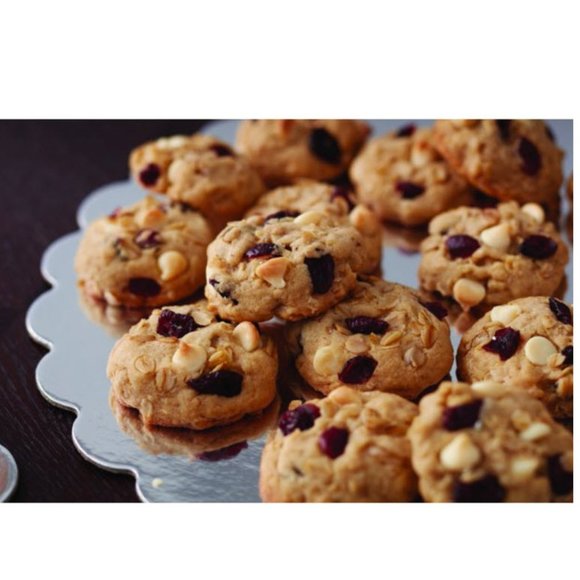 Wilton Silver 14-Inch Round Cake Platters - Picture 4 of 5